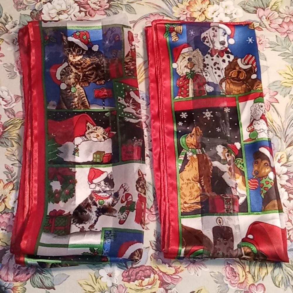 Cat & Dog Christmas Scarves, NWOT #0191